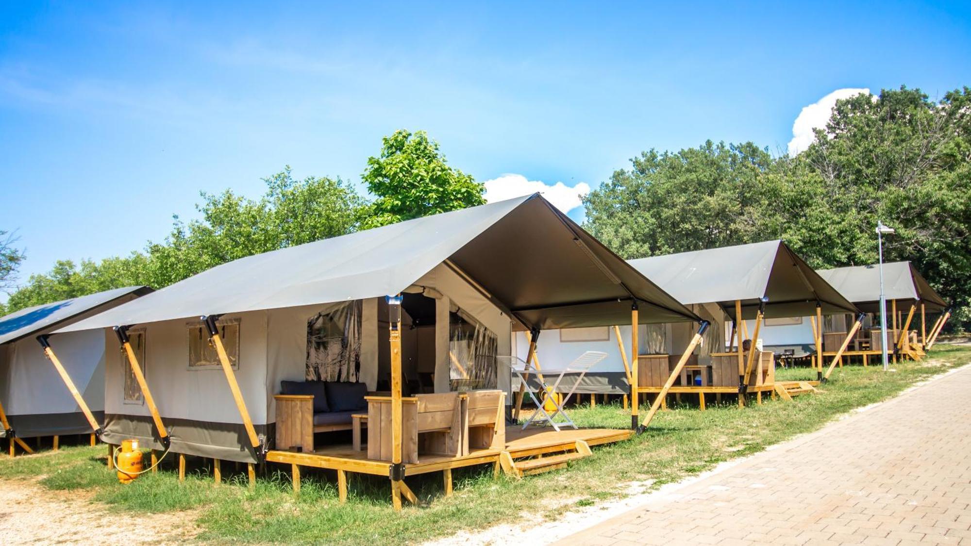 Easyatent Safari Tent Lanterna Cervar-Porat Номер фото