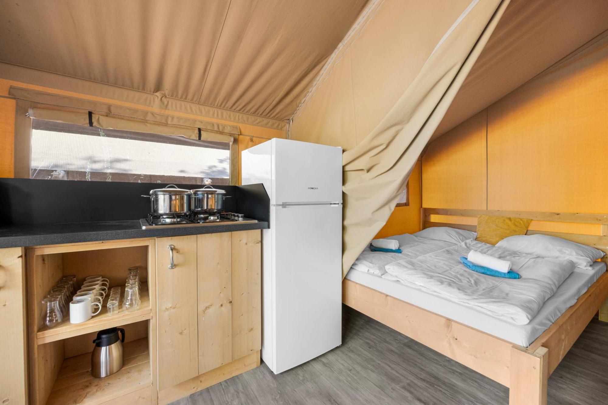 Easyatent Safari Tent Lanterna Cervar-Porat Номер фото