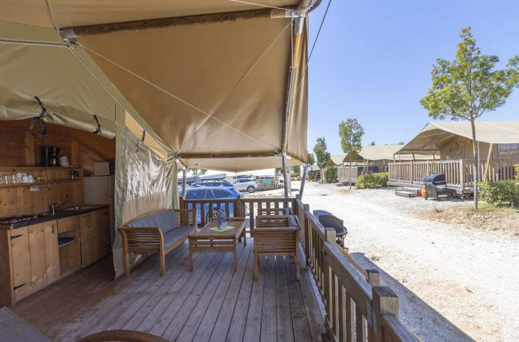 Easyatent Safari Tent Lanterna Cervar-Porat Номер фото