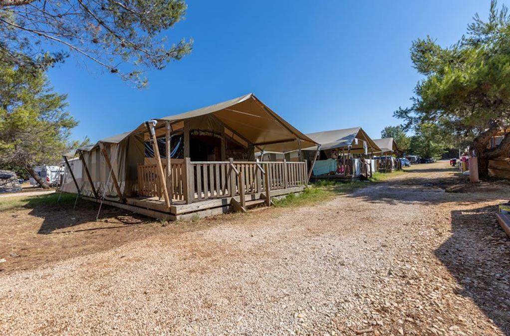Easyatent Safari Tent Lanterna Cervar-Porat Номер фото